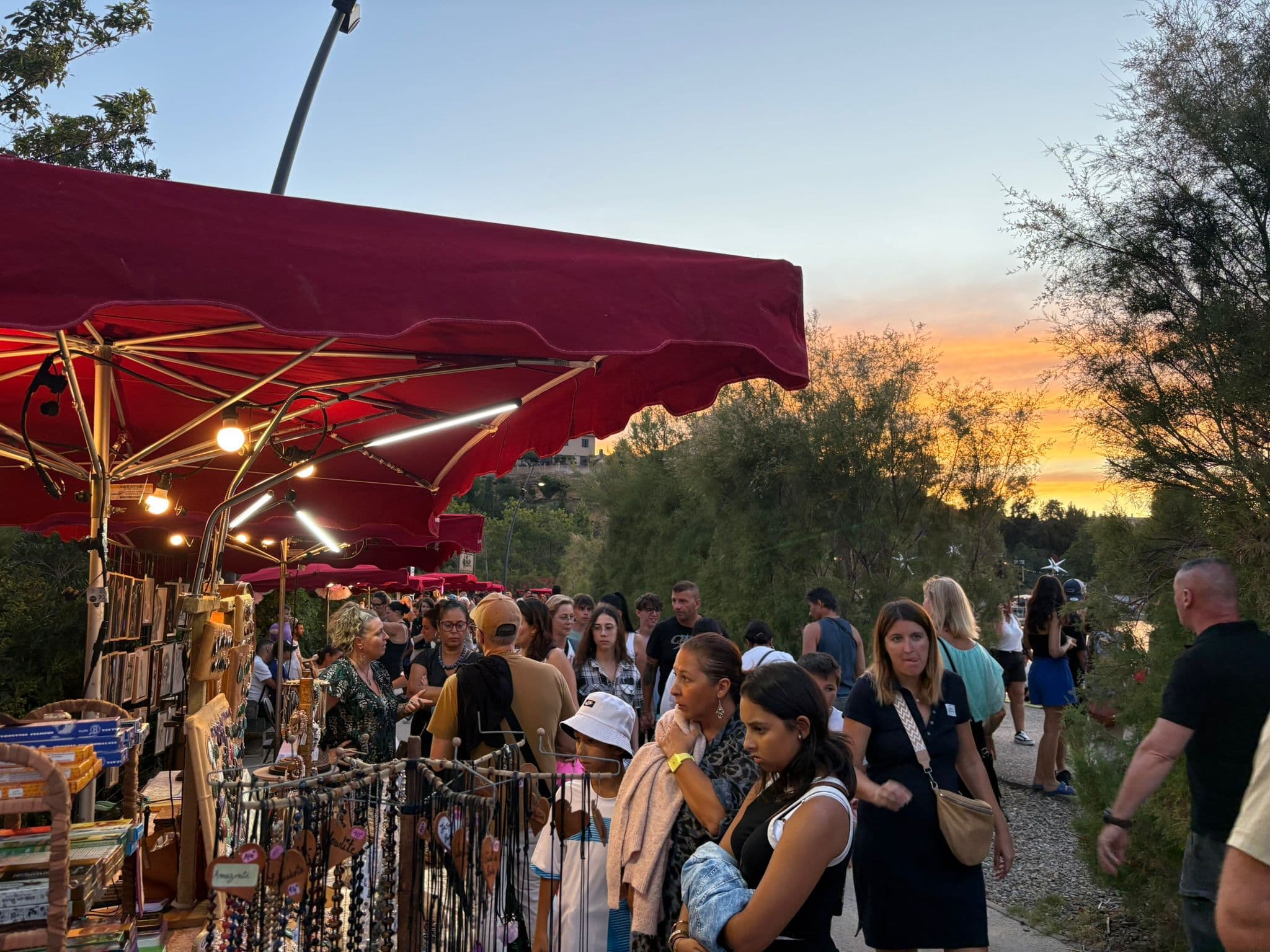 Marché nocturne des créateurs_Istres
