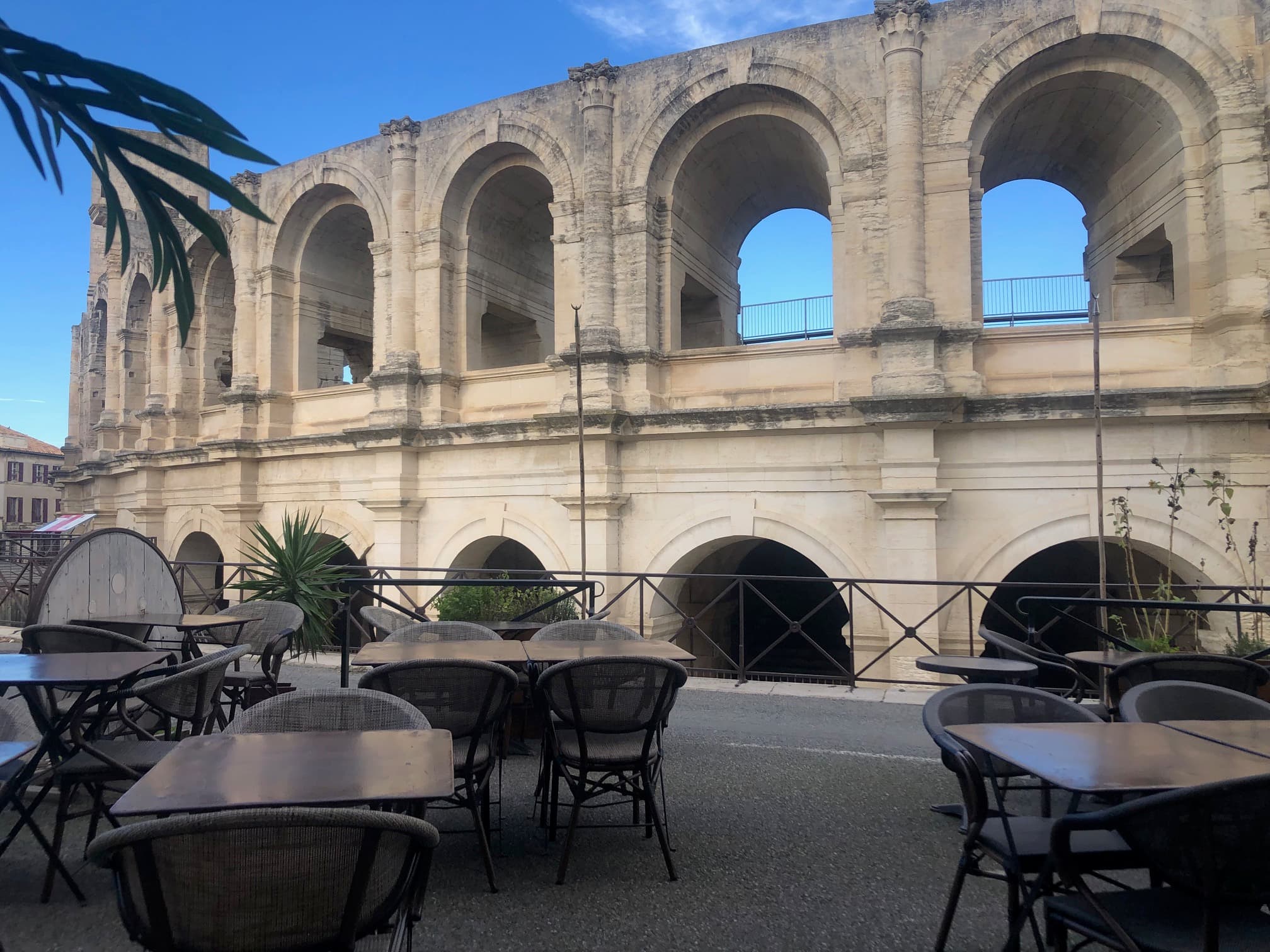 Côté Arènes