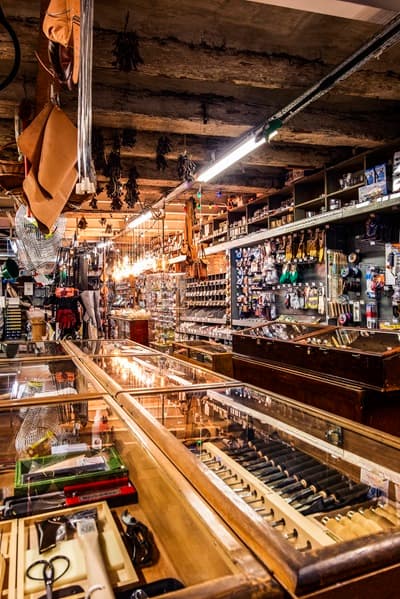 7-quincaillerie-1bd.jpg
