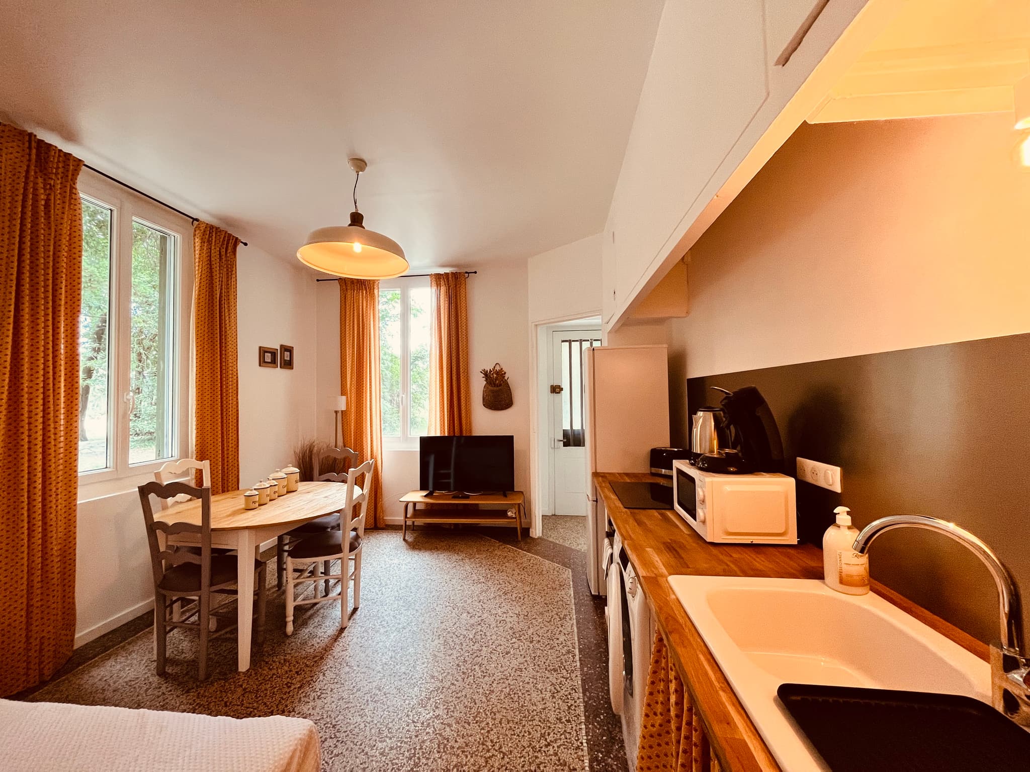 coin salon Clos des Amandiers