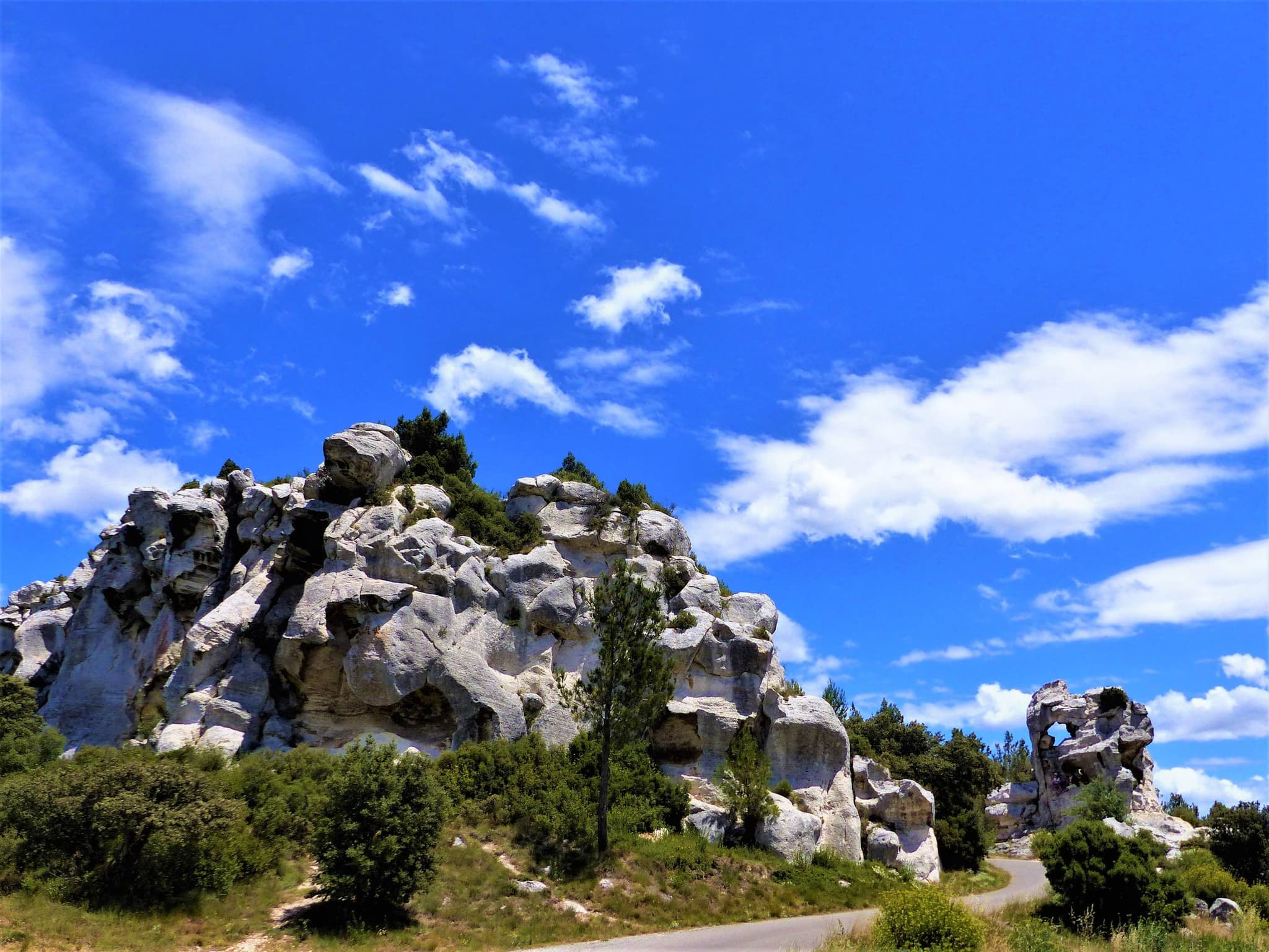 SAINT-RÉMY-DE-PROVENCE - De Saint-Rémy aux Baux