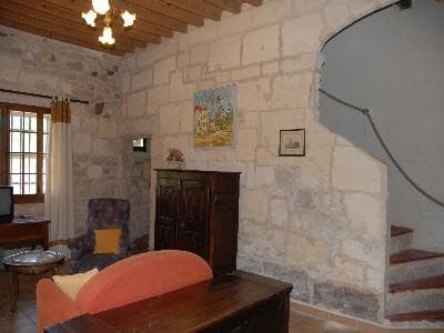 13T1029966_4_WEB.jpg
