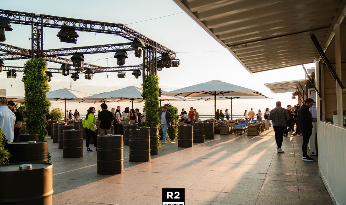 R2 le Rooftop des Terrasses Marseill
