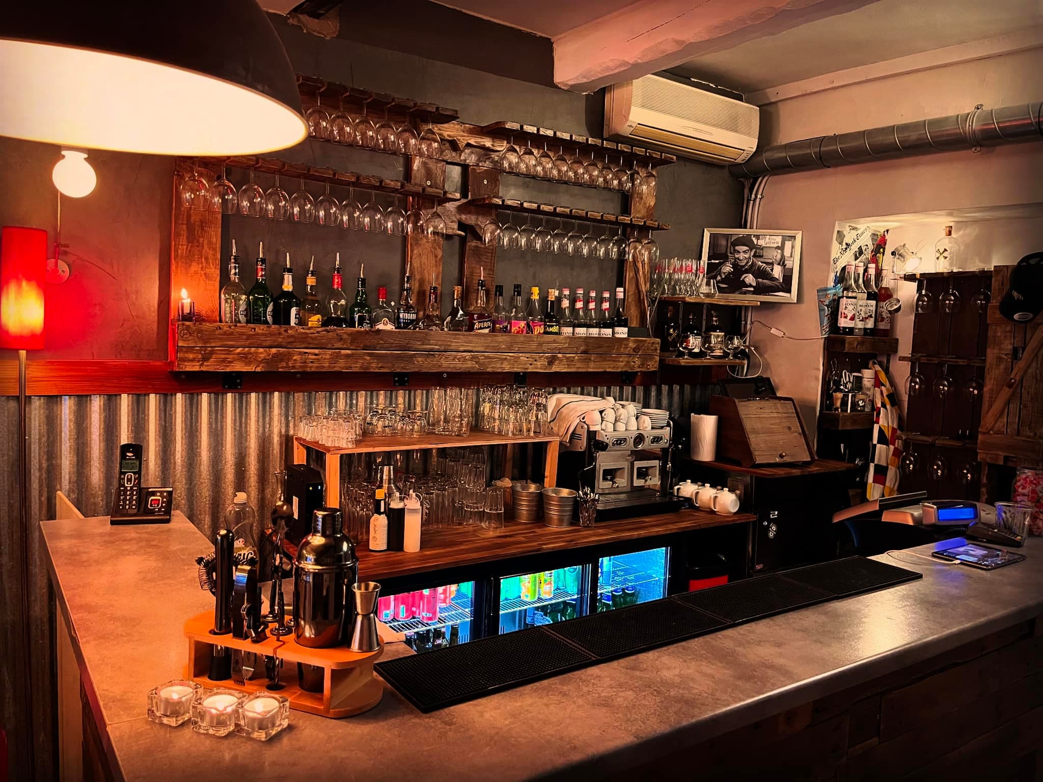 Bar