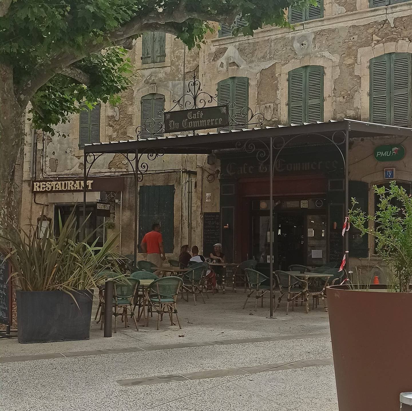 cafe du commerce