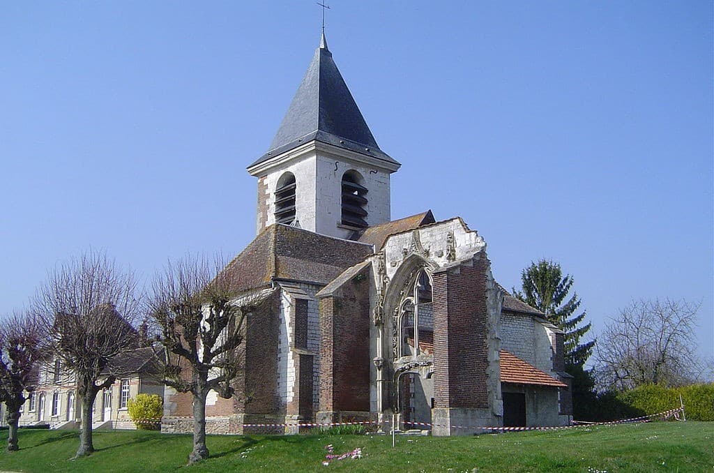 Laines-aux-Bois - L'église.JPG