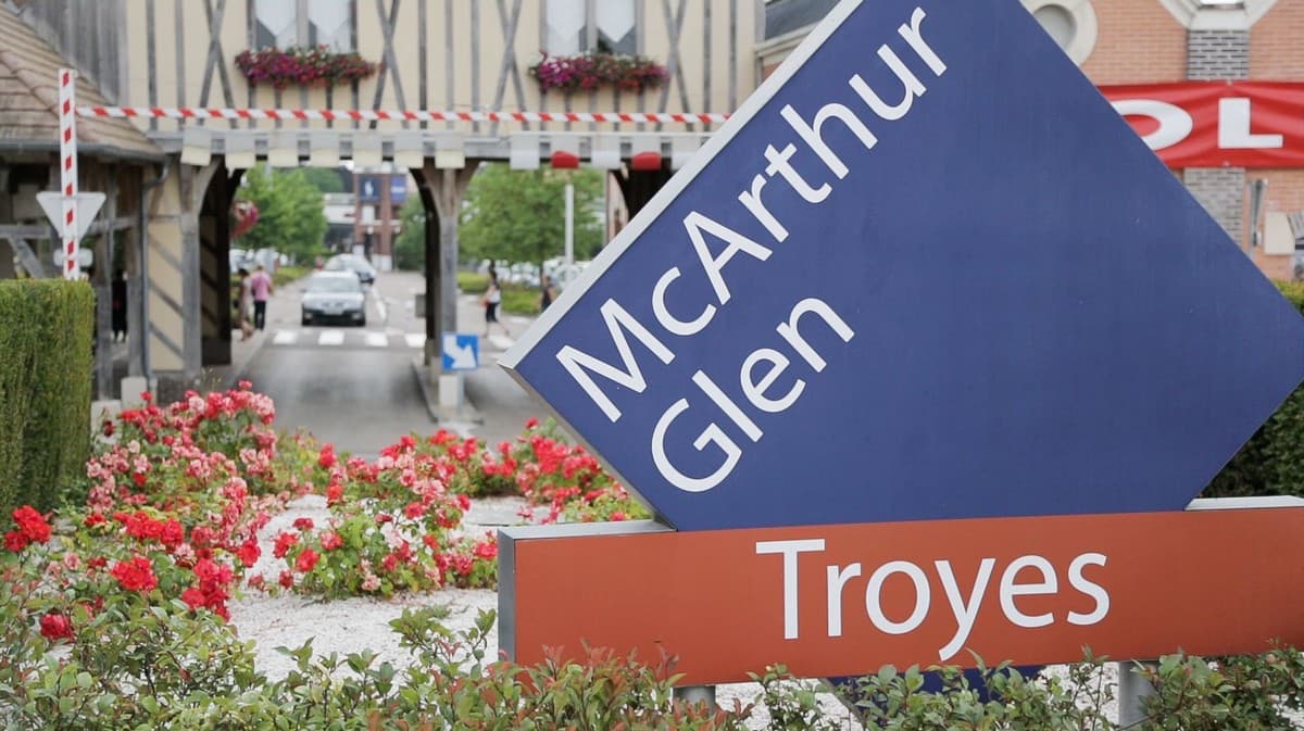 McArthurGlen Troyes pans de bois.jpg