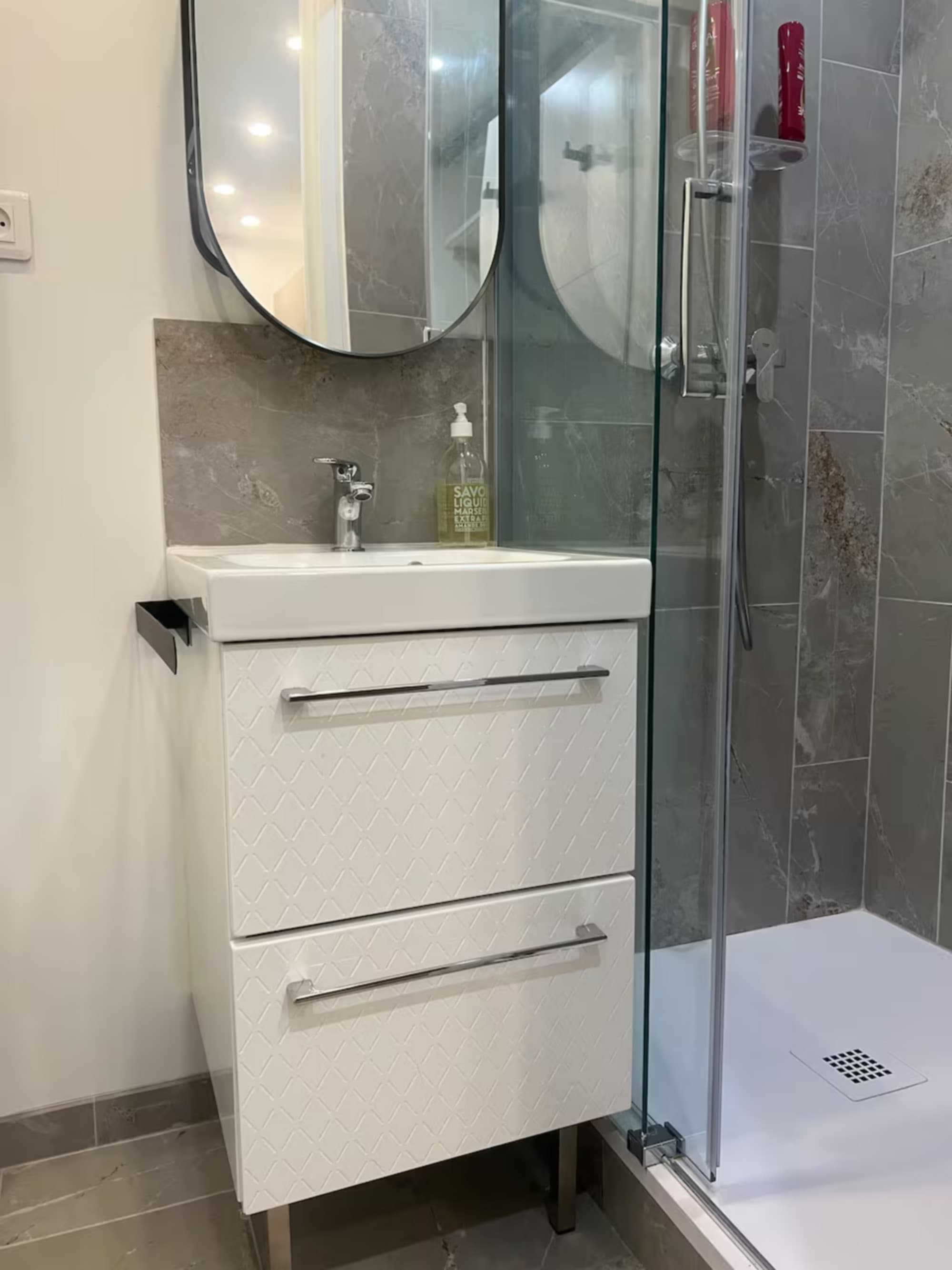 Studio Germiotte avec espace extérieur et piscine_Fuveau