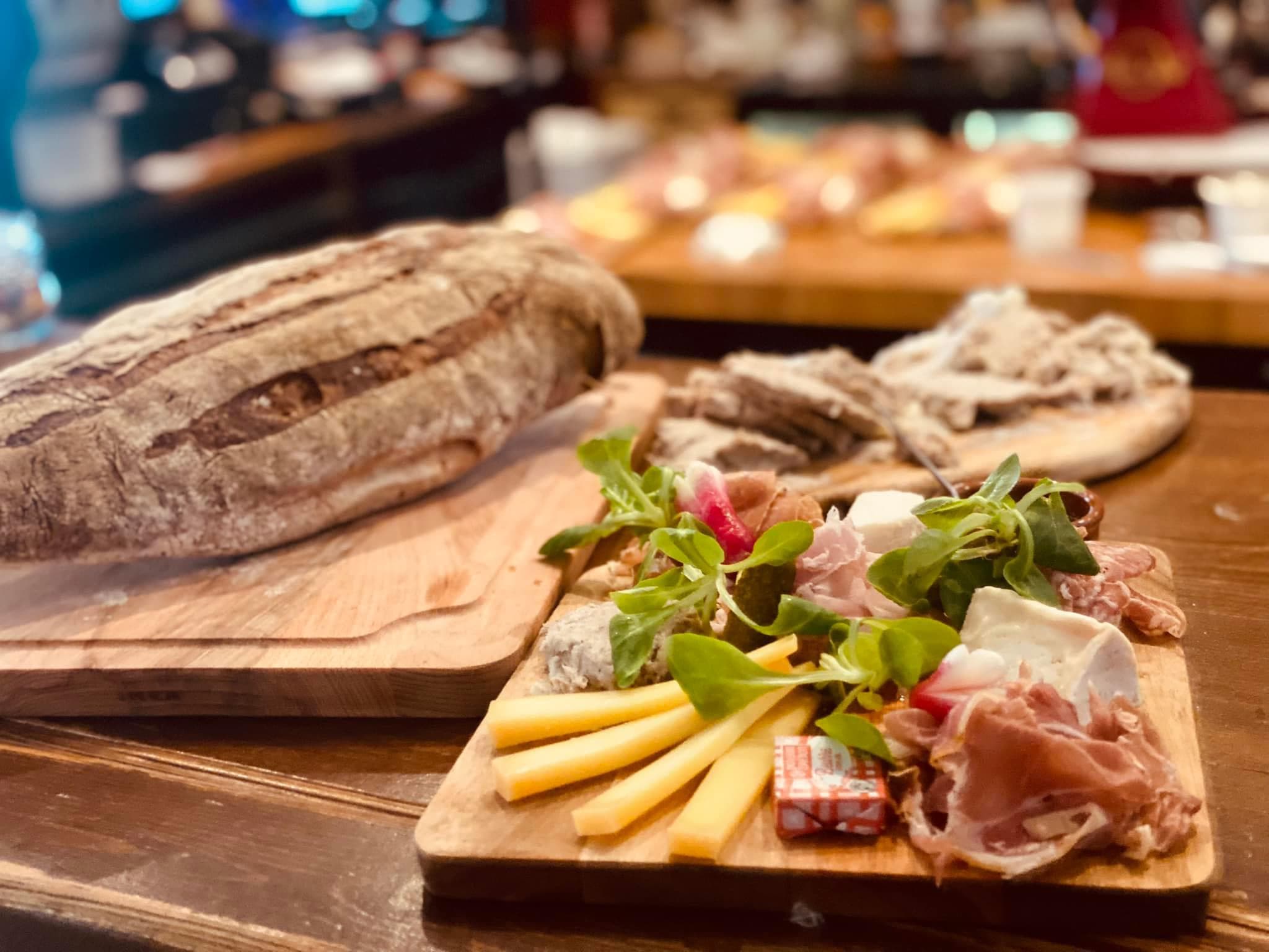 Planche charcuterie fromage