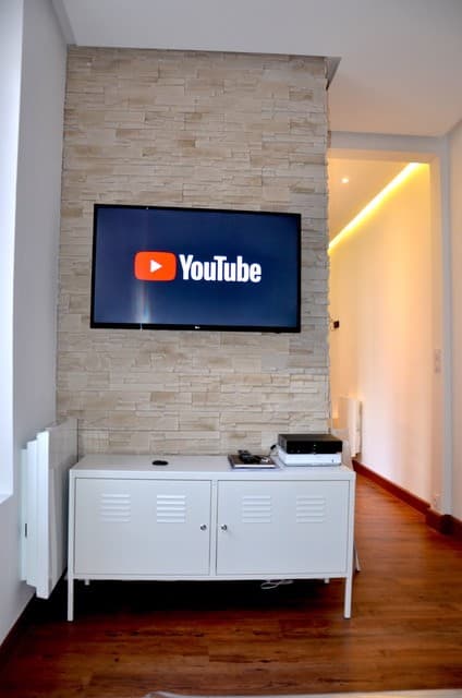 TV Youtube.jpeg