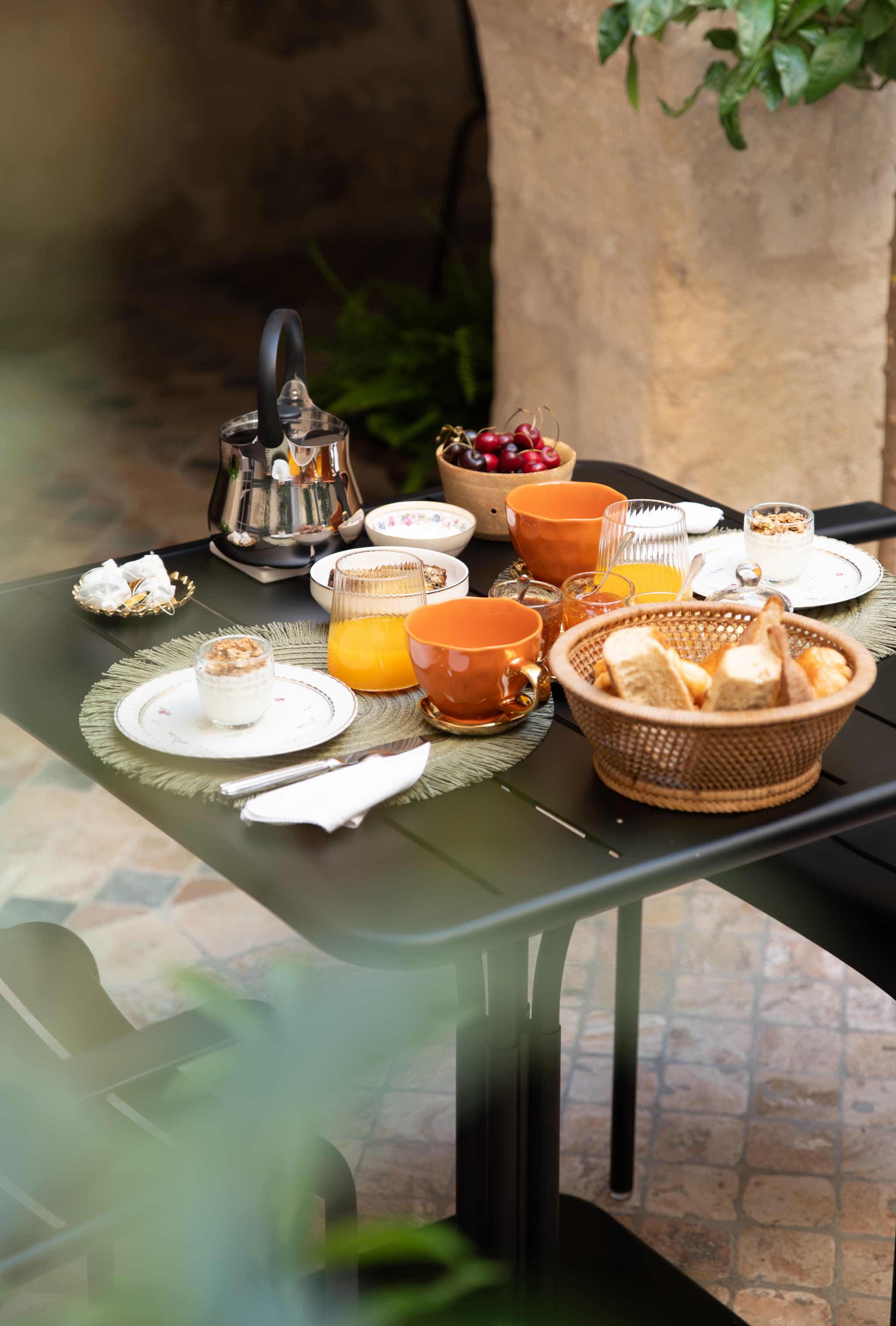 Cour - petit déjeuner
