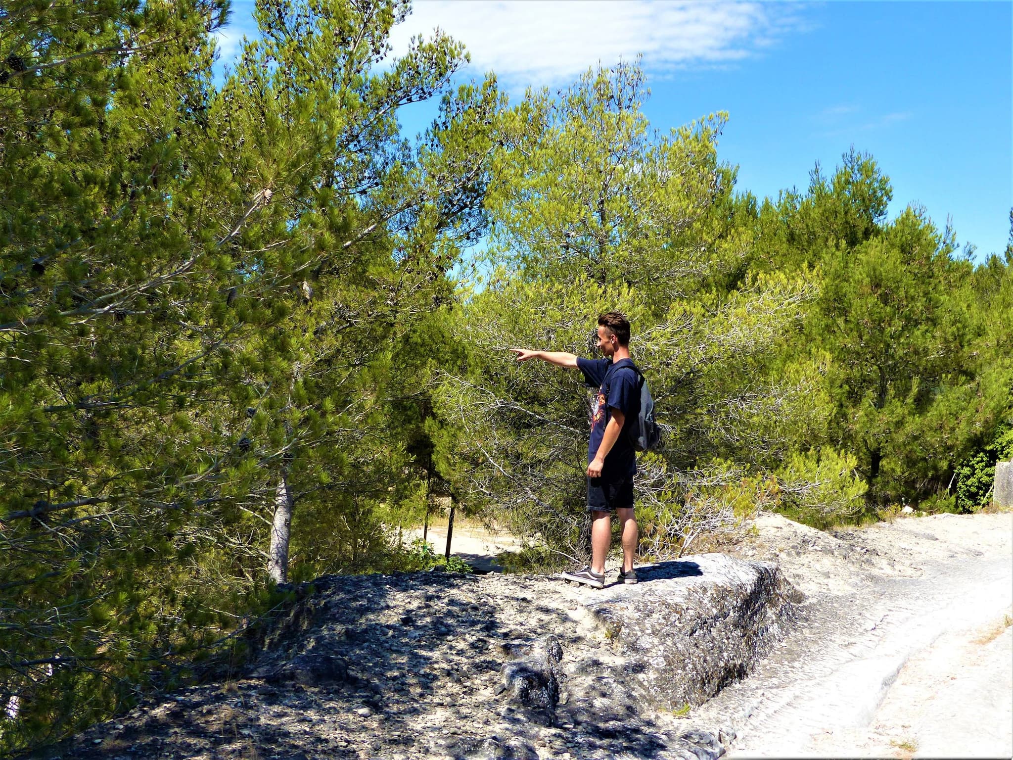 FONTVIEILLE - Les Crottes d'Aubert