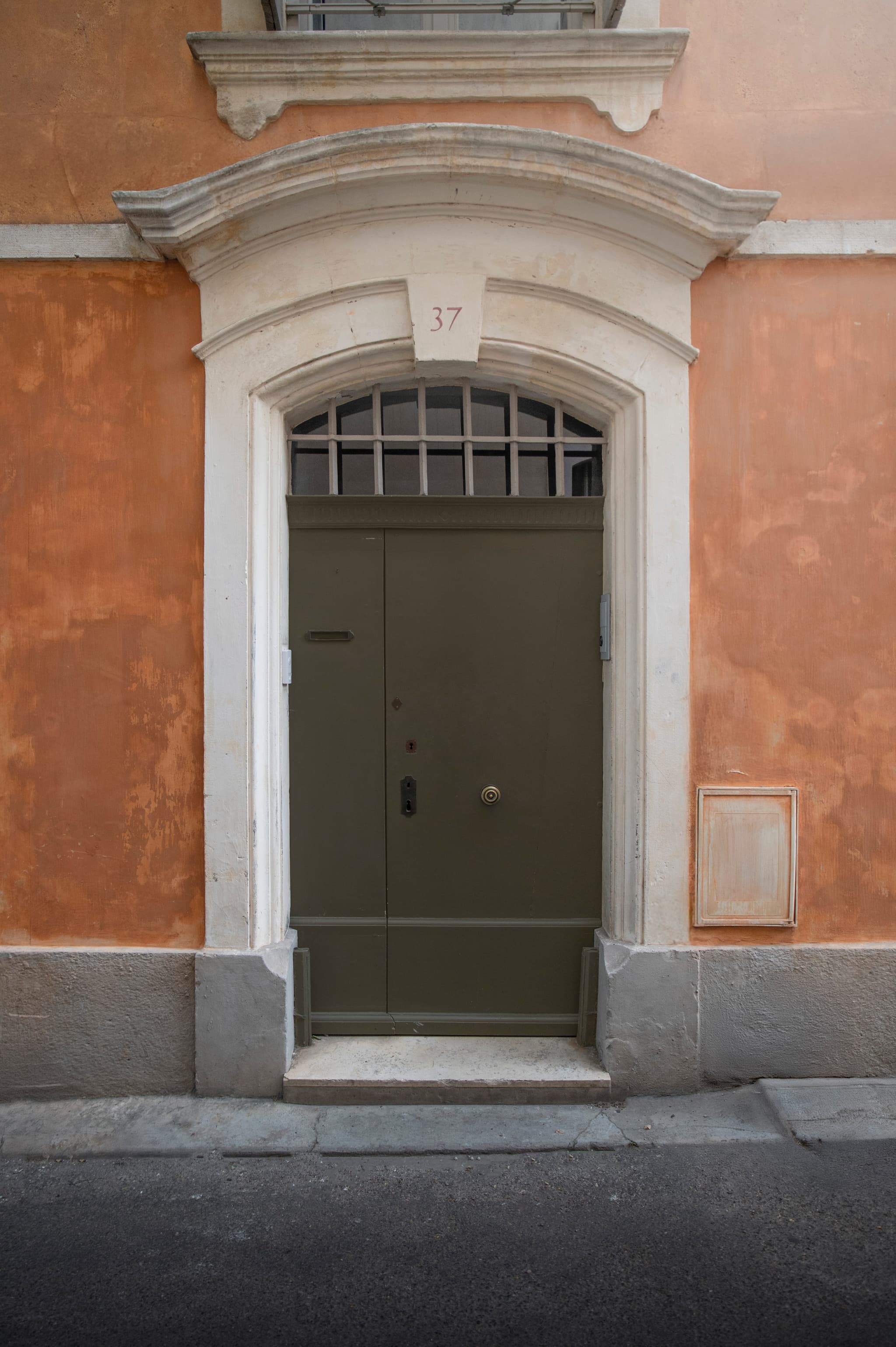Entrée - 37 rue Molière