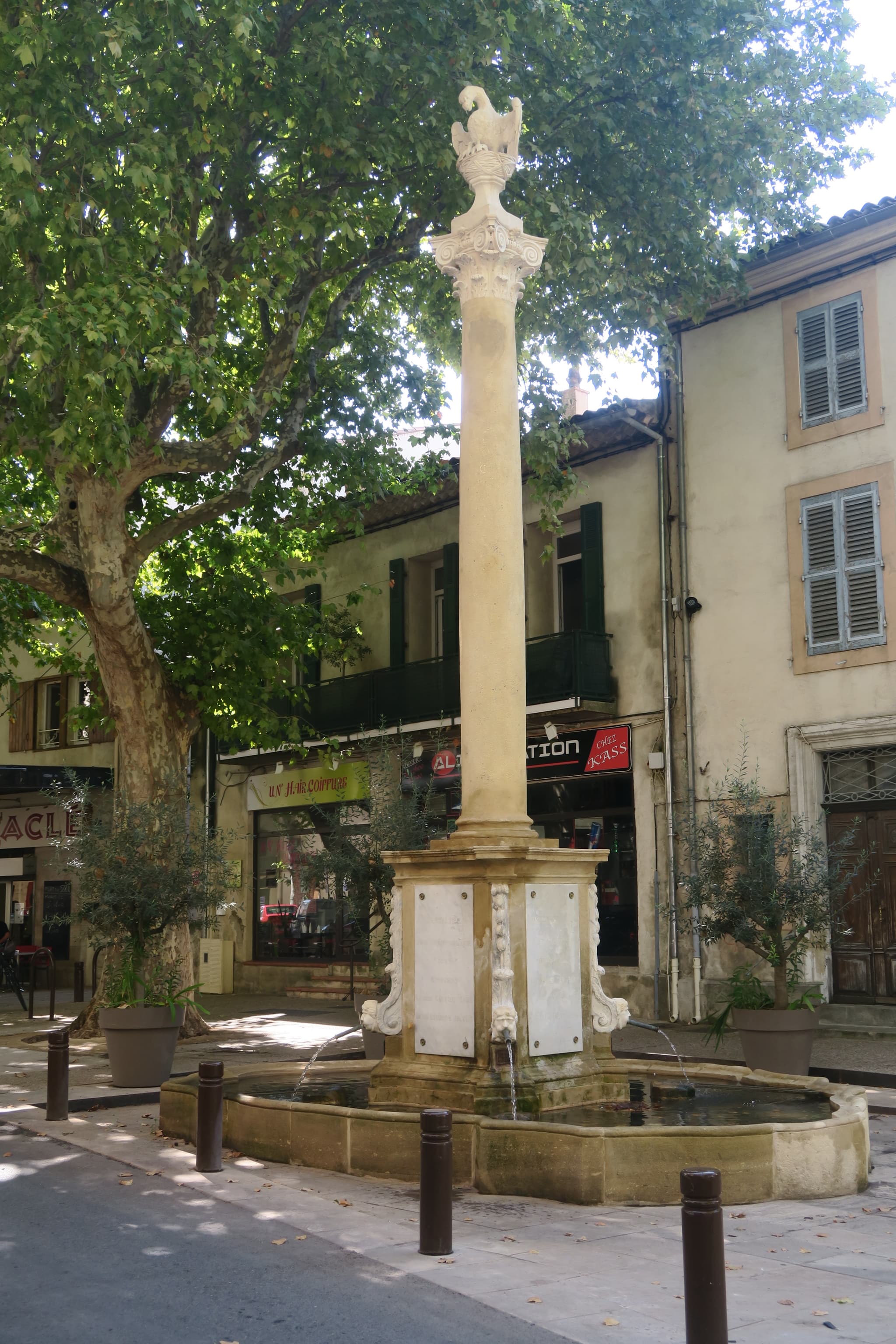 La fontaine du Pélican