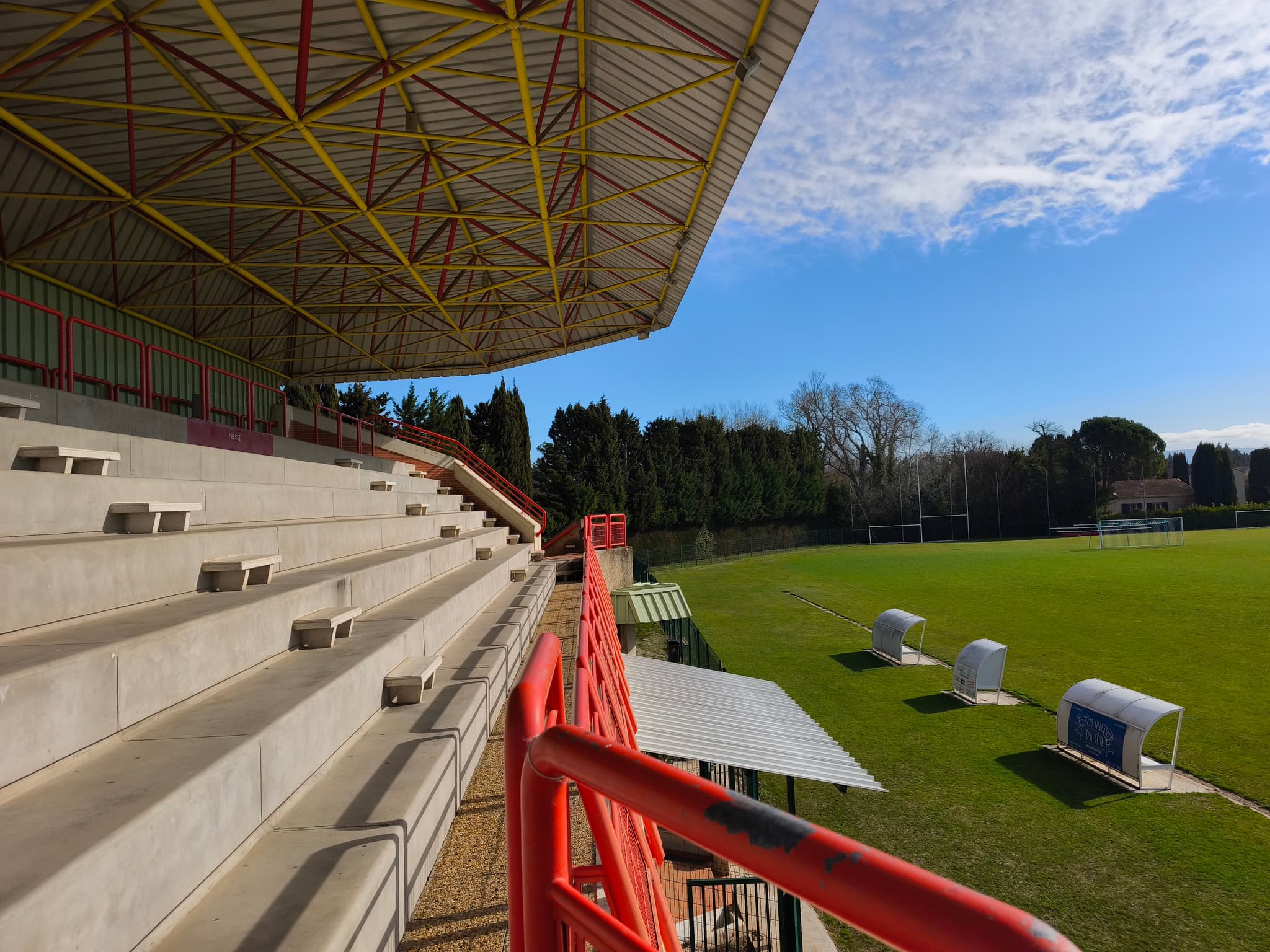 Stade du Moulin_Noves