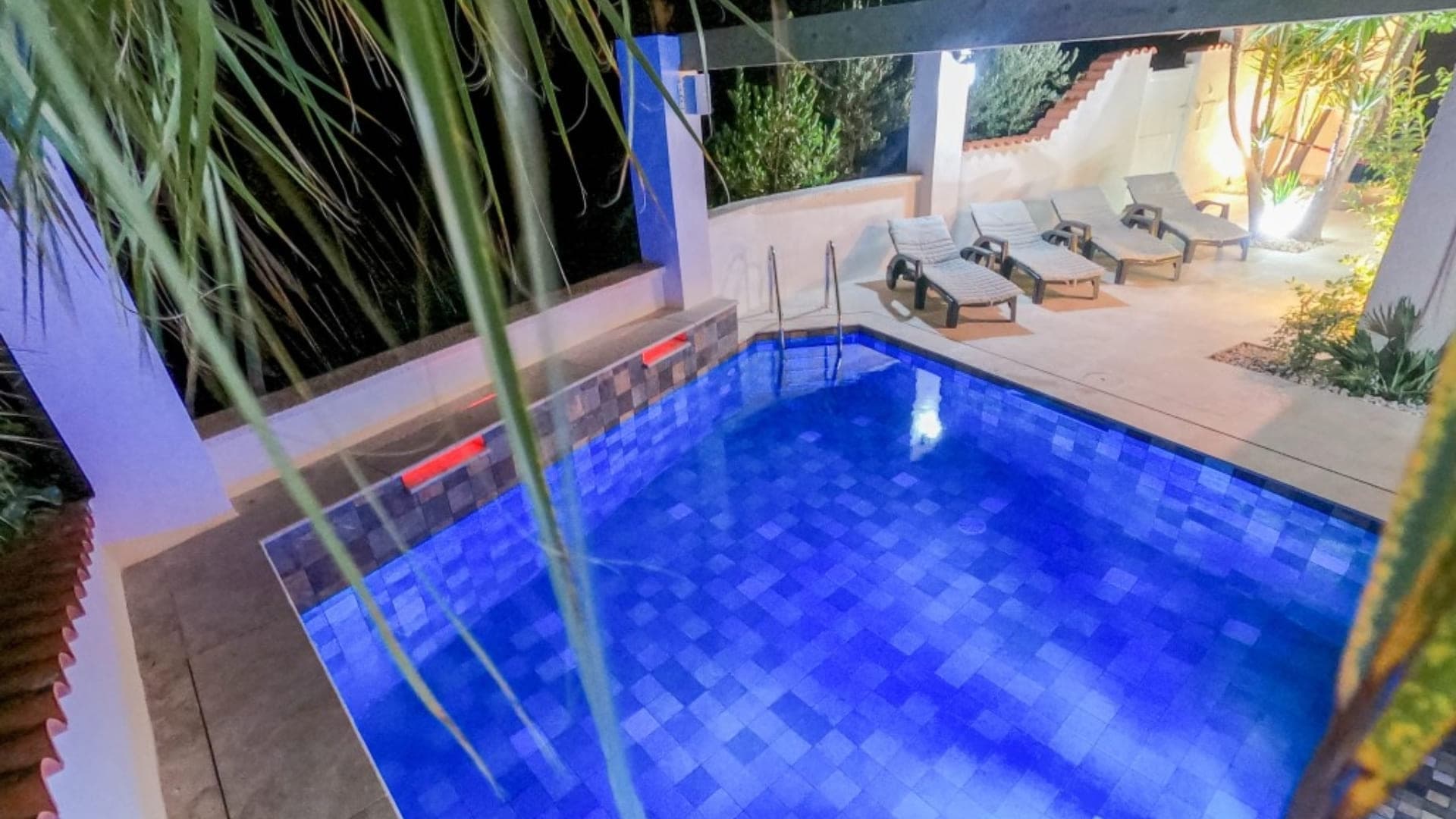 T3 avec piscine et jardin privé - Plage à 800 m