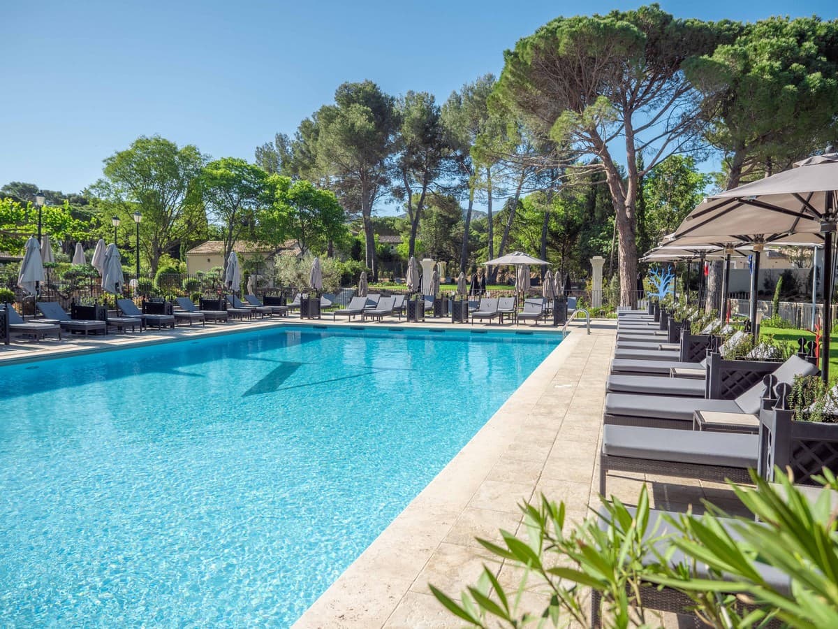 Le Vallon de Valrugues piscine