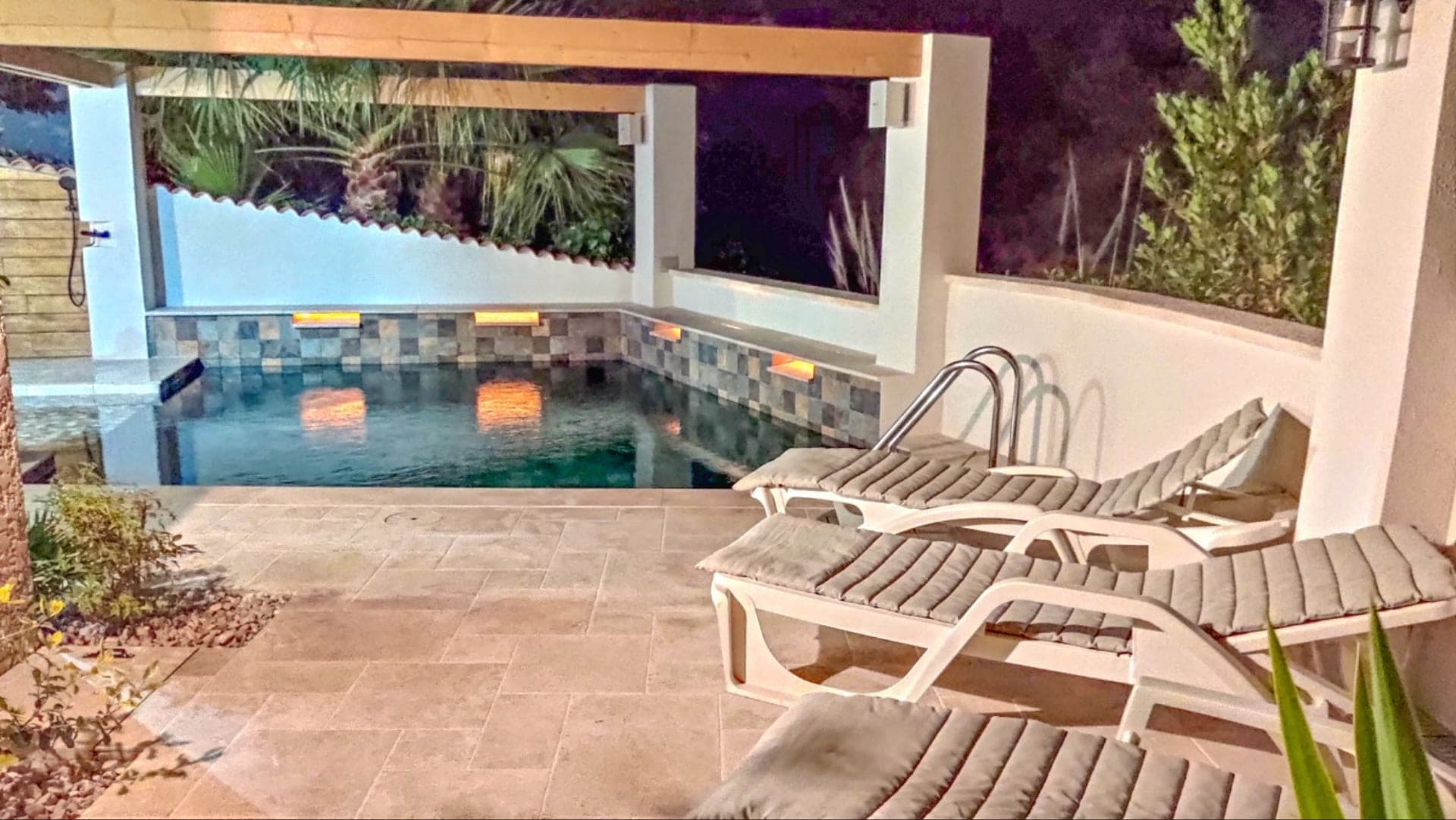 T3 avec piscine et jardin privé - Plage à 800 m