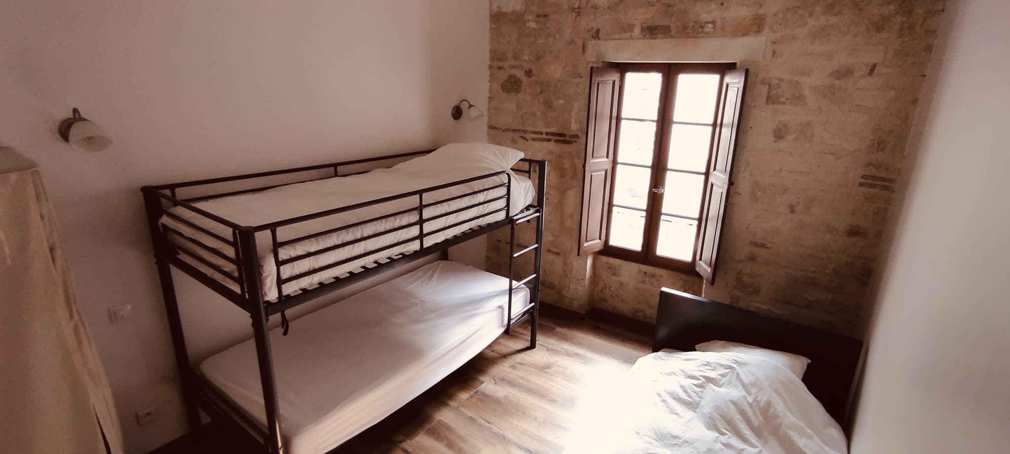 Loustegraph_chambre_triple
