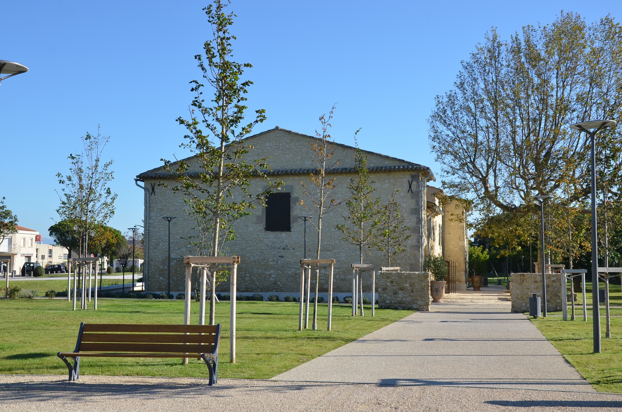 Bouches-du-Rhône en Paysages : Plan d'Orgon, un carrefour d'autrefois