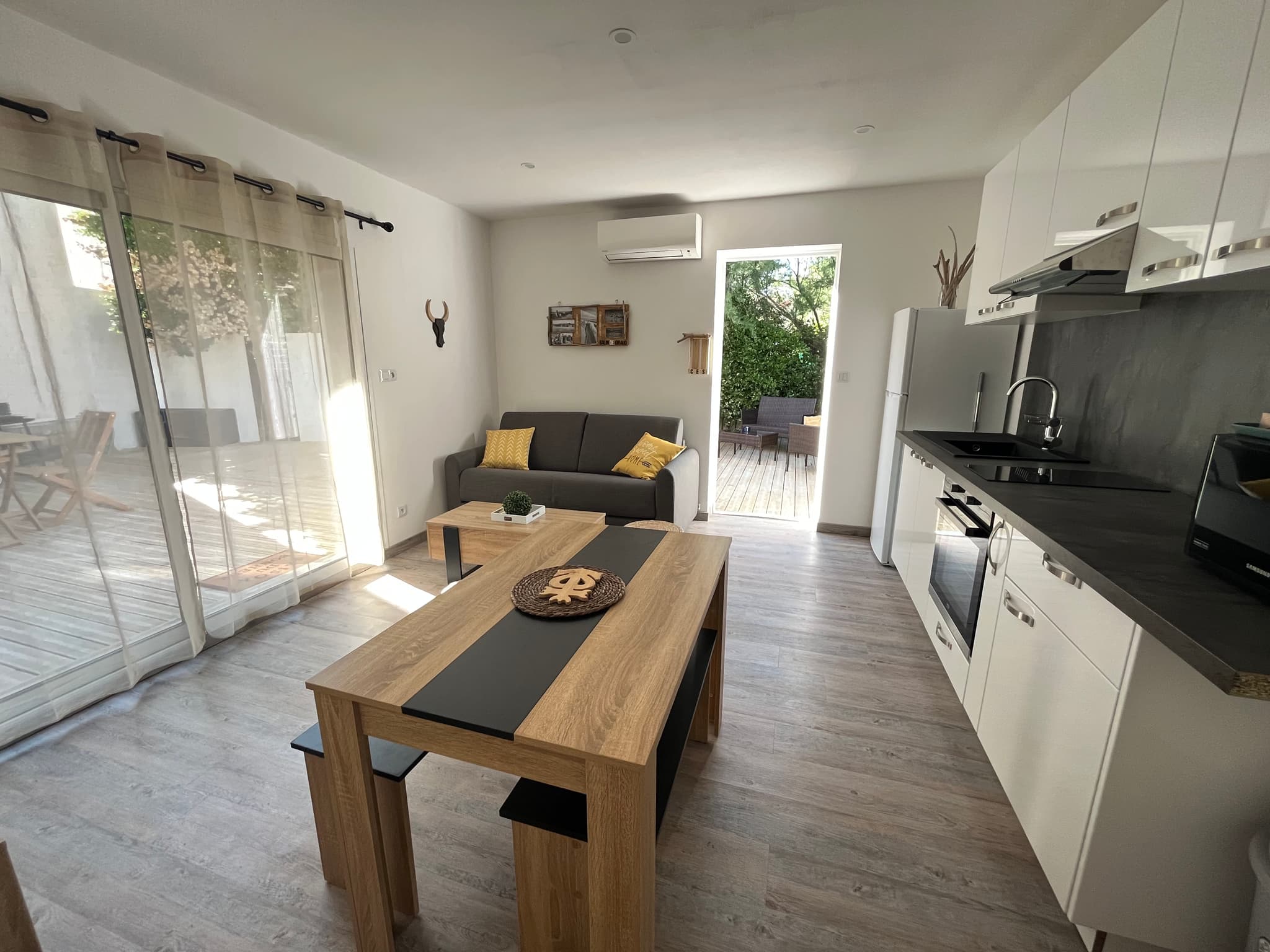 Appart avec jardin-Salin de Giraud-Camargue