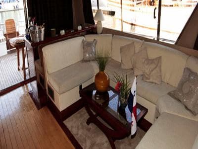 Yacht Cyos Marseille.jpg