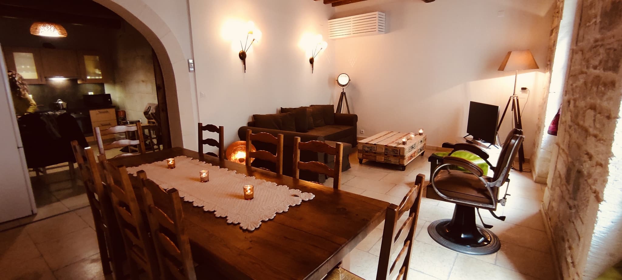 Loustegraph_salon