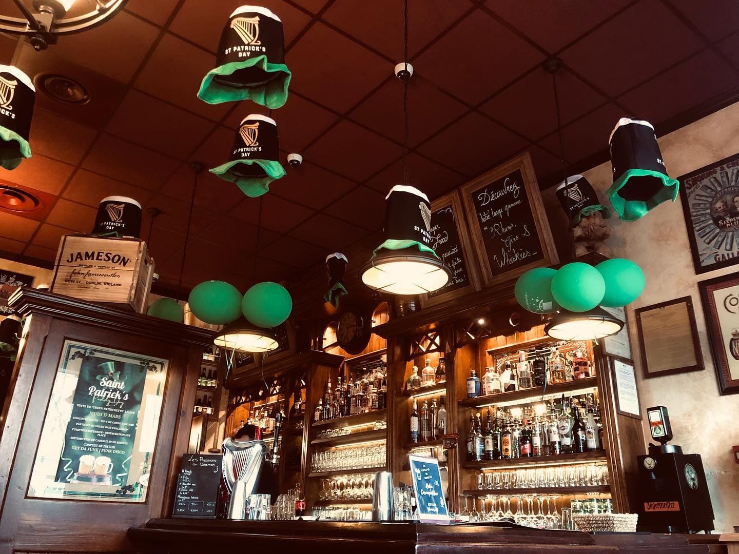 Bar