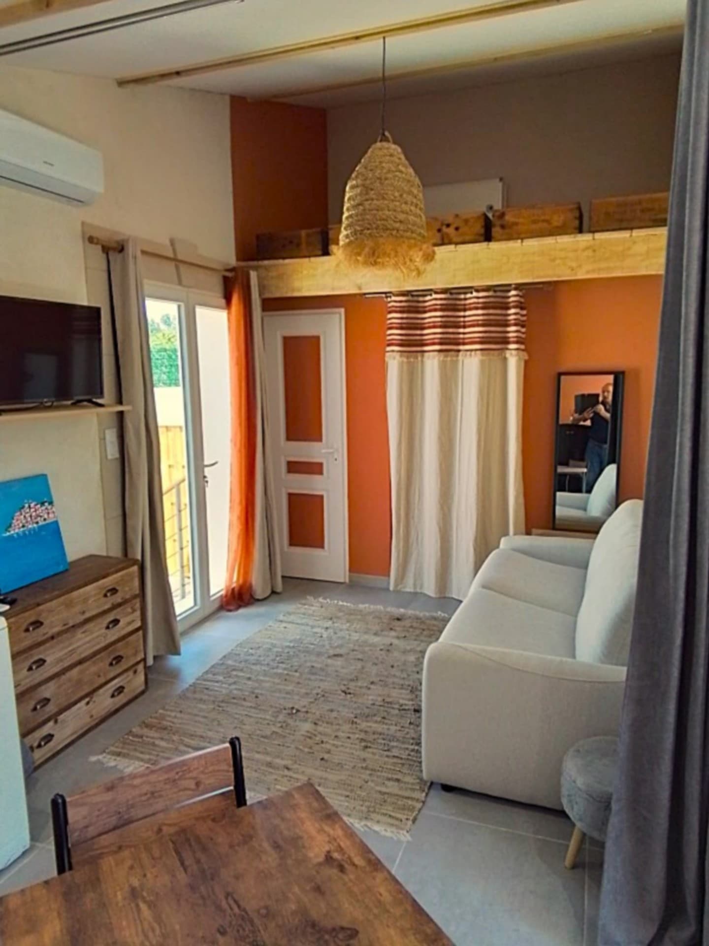 Gîte Kalimera à Mouriès Vue avec canapé lit fermé