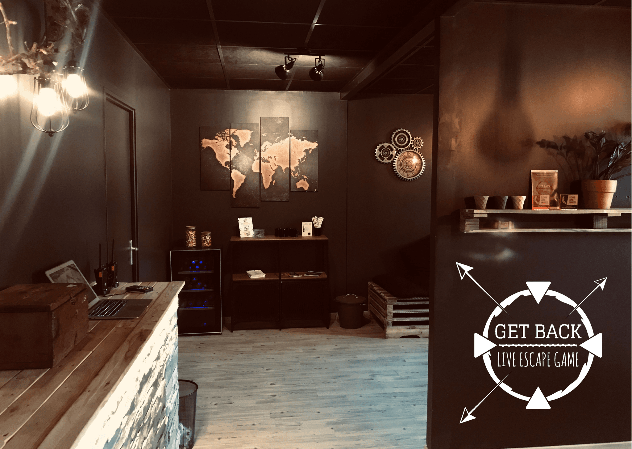 Get Back Escape Game