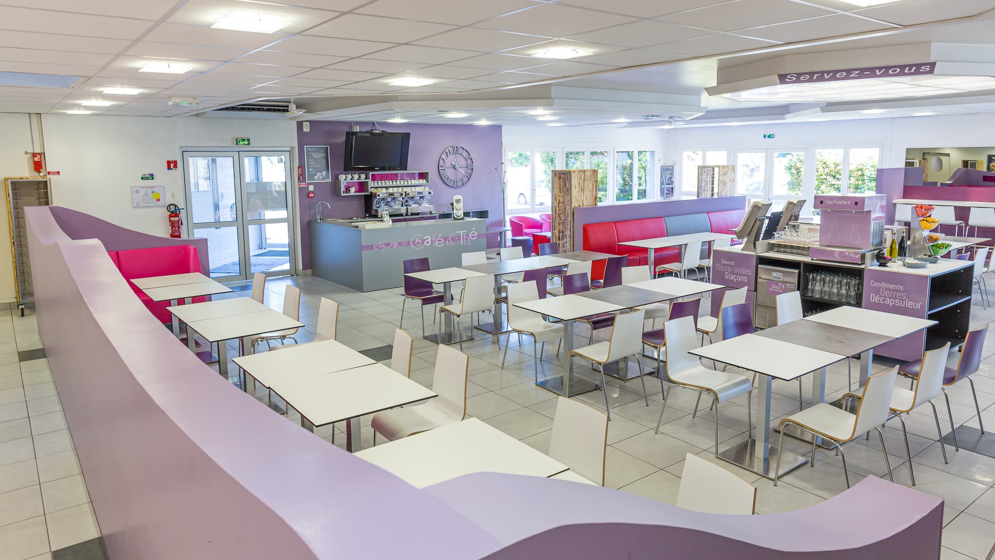 SALLE DE RESATURANT.jpg