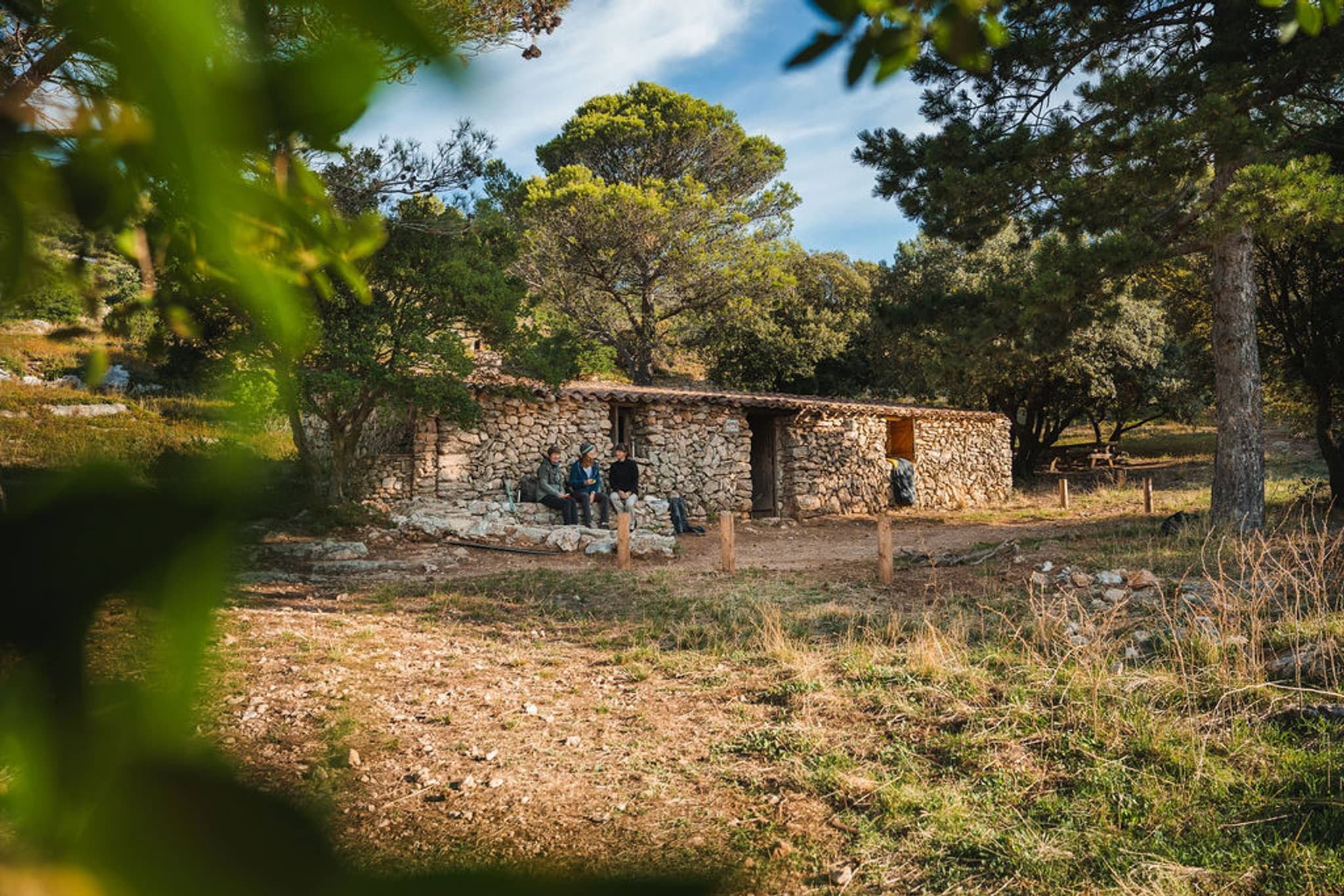 CUGES-LES-PINS - Crête de la Sainte-Baume et Jas de Frédéric