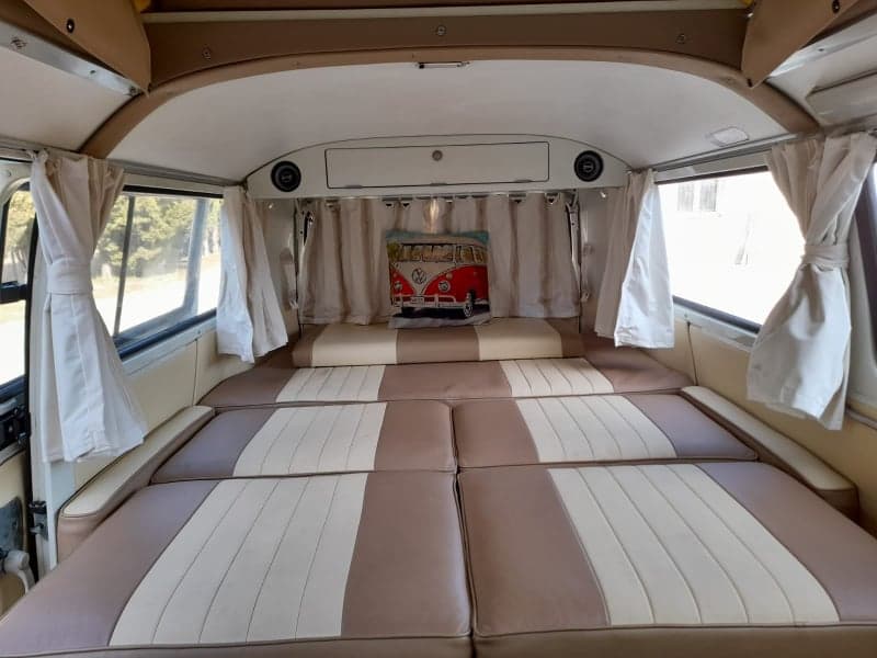Vintage Camper Camargue