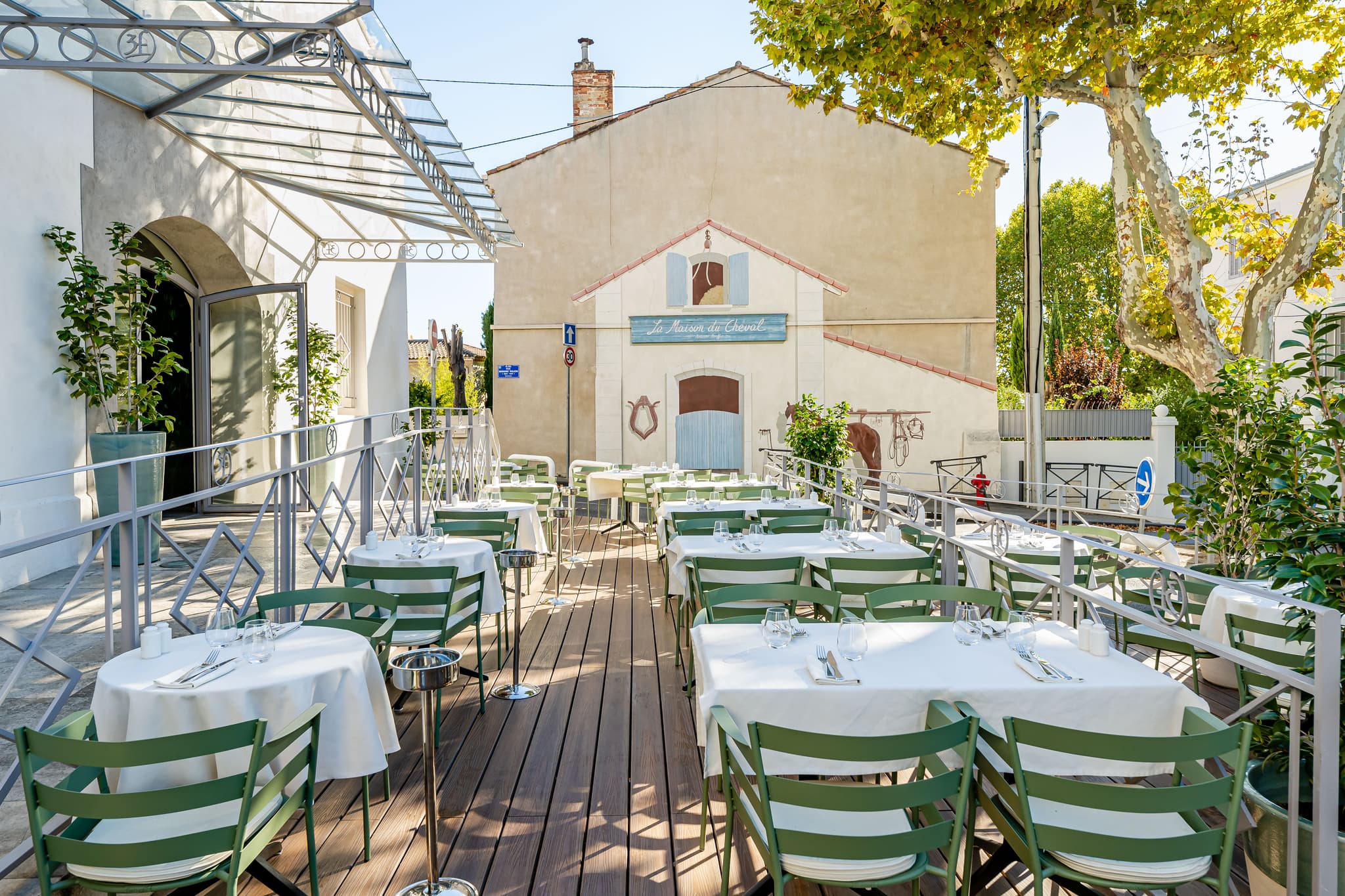 221014 - La Piazza des Frangins - 1 Pl. Saint-Christophe, 13011 Marseil (6).jpg