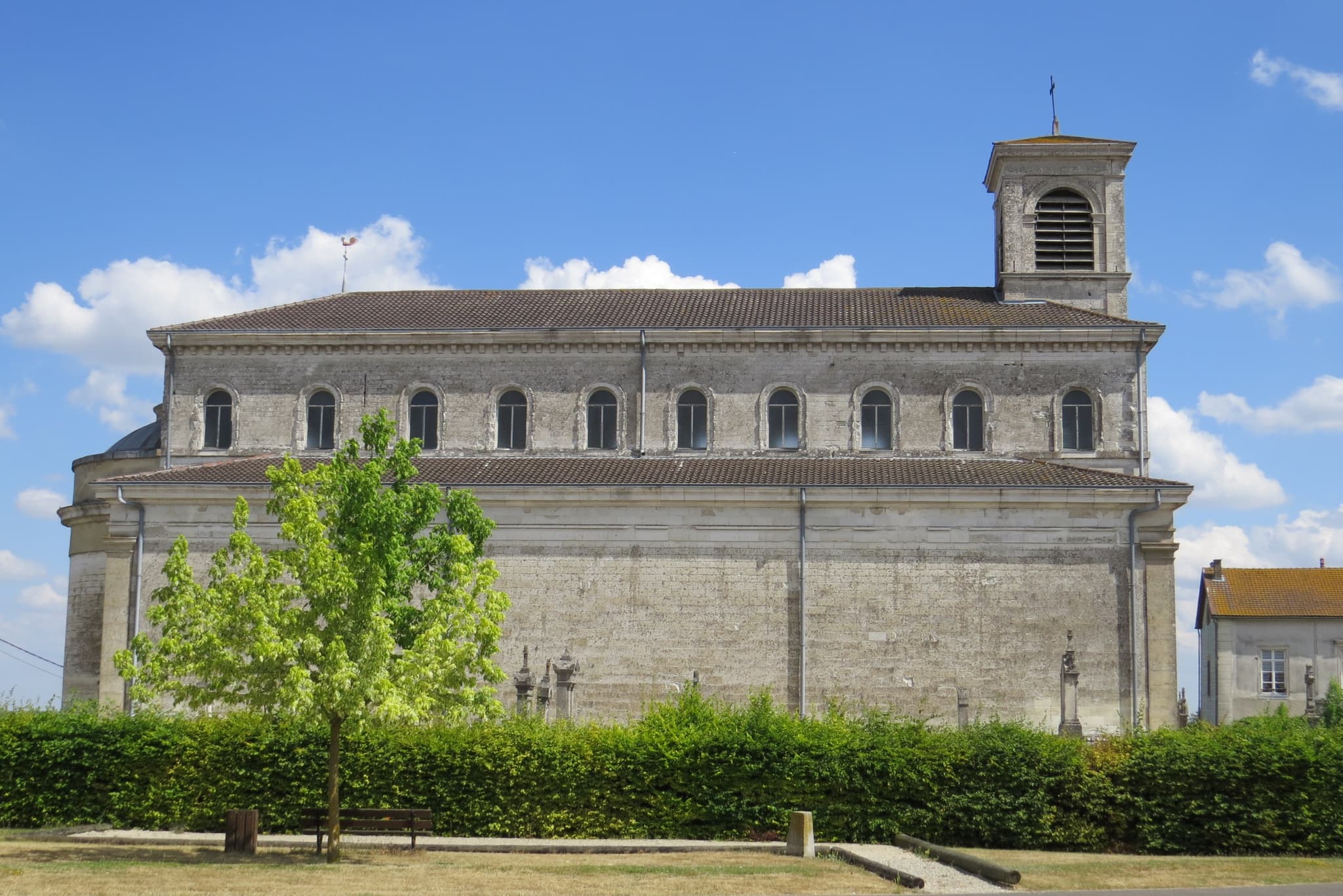 Eglise-Saint Jean de Bonneval.JPG