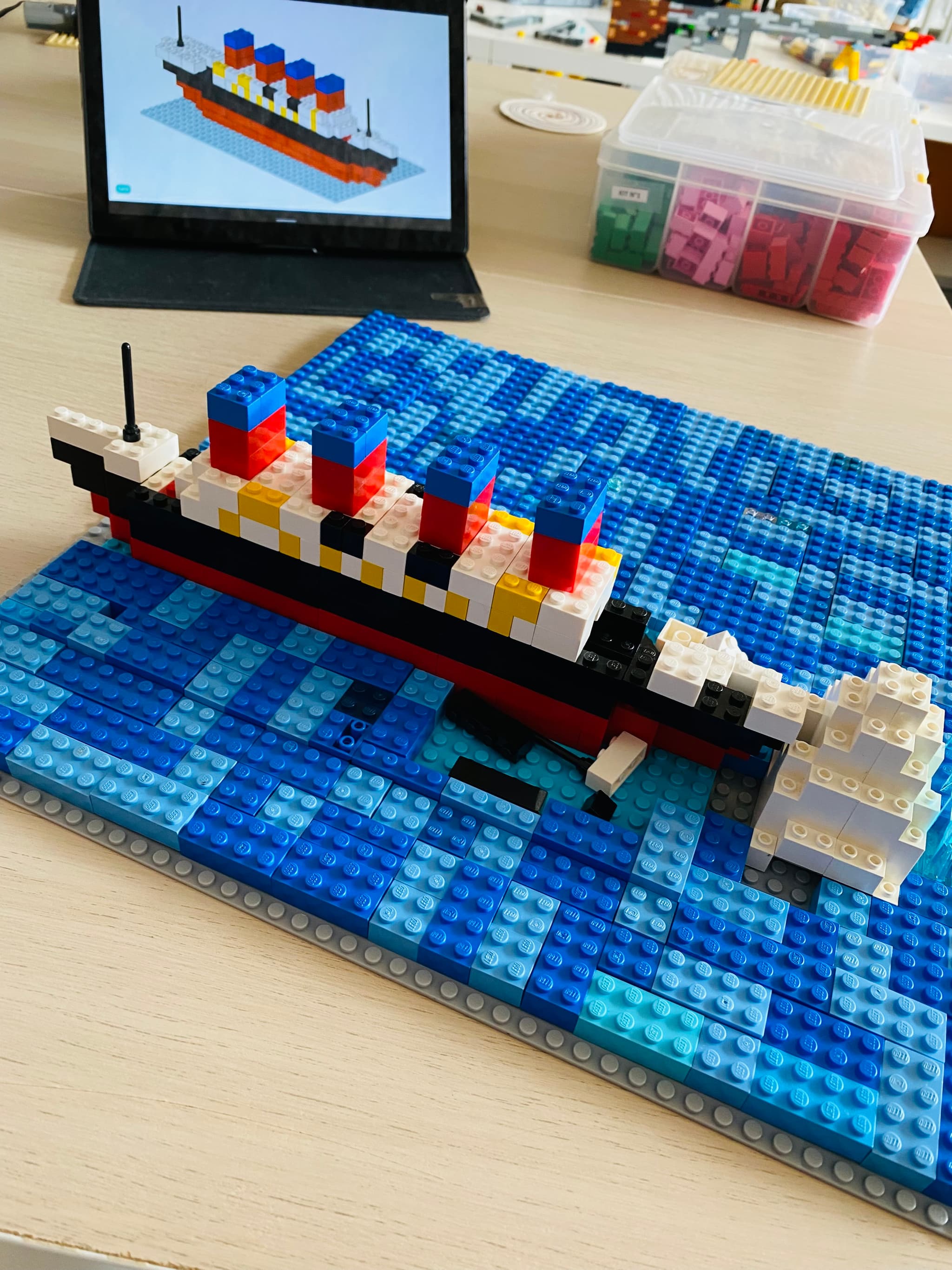 ATELIER LEGO