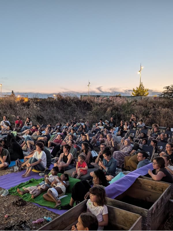 Projection et pétanque - Moi, moche et méchant_Marseille