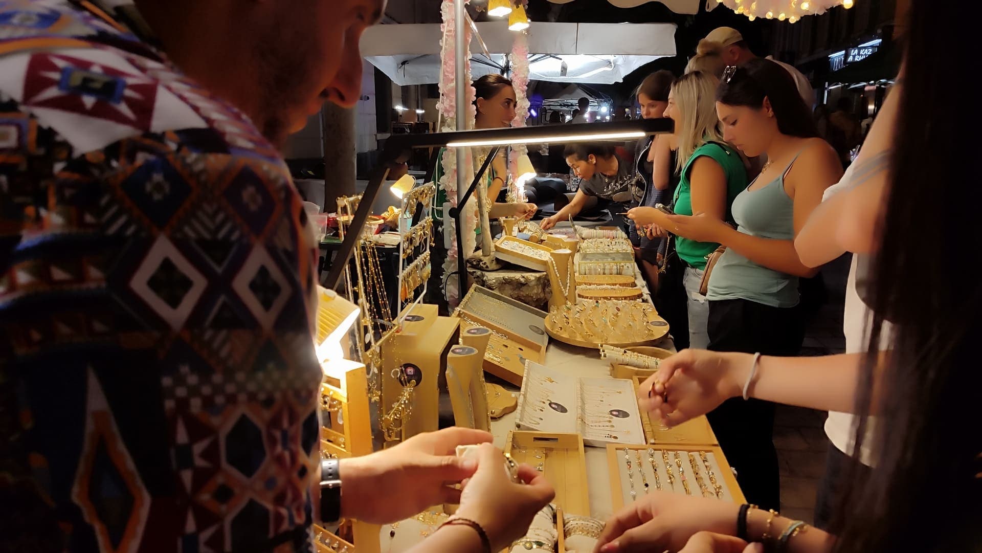Marchés nocturnes à Martigues_Martigues