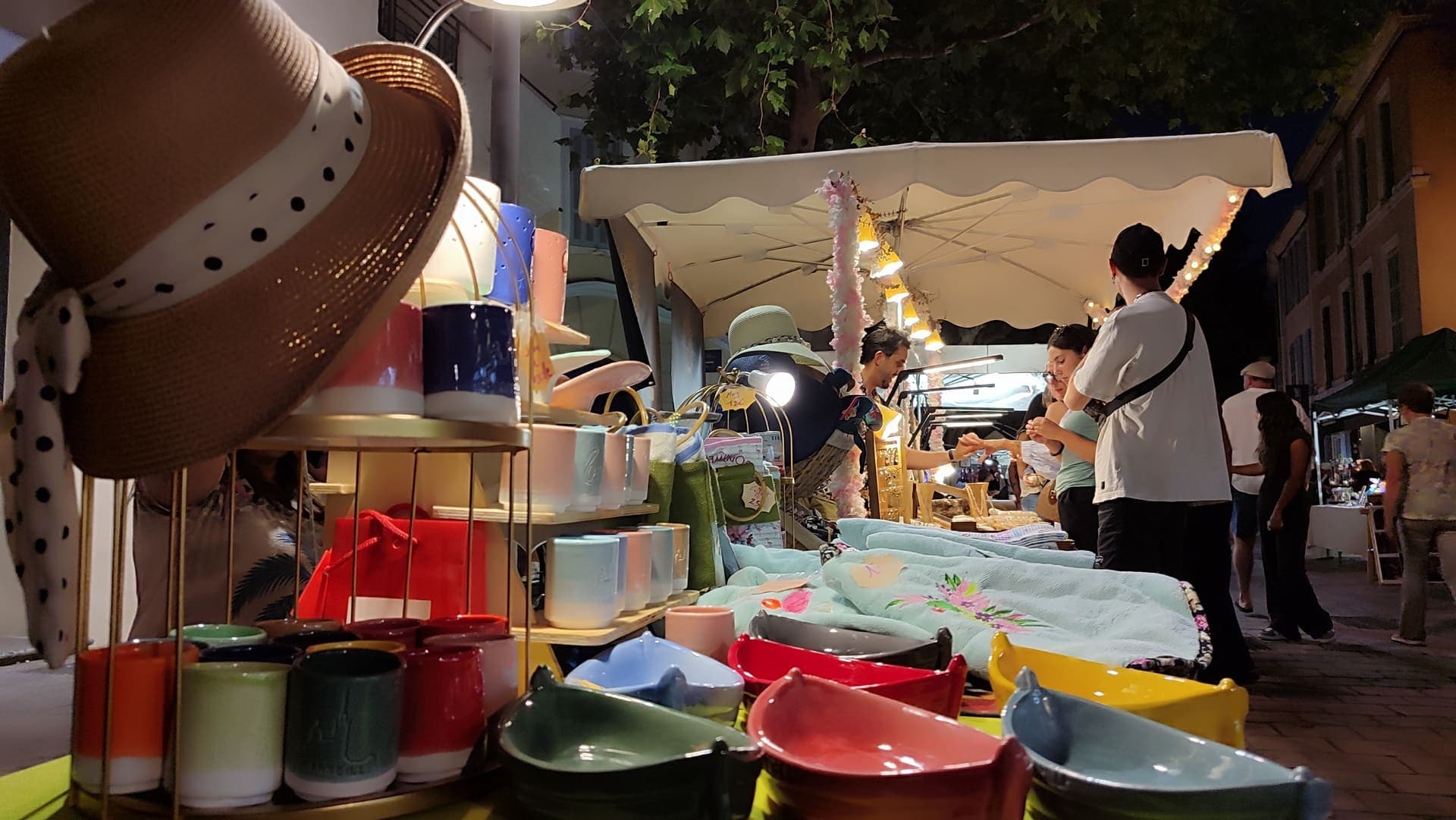 Marchés nocturnes à Martigues_Martigues