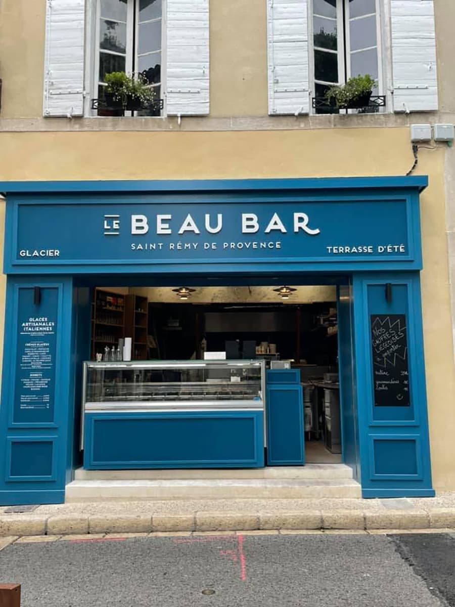 Le Beau Bar devanture