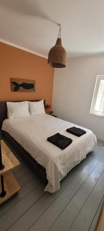 Magnifique LOFT Déco sur le port et à 5mn des plages wifi Clim 85 m2_La Ciotat