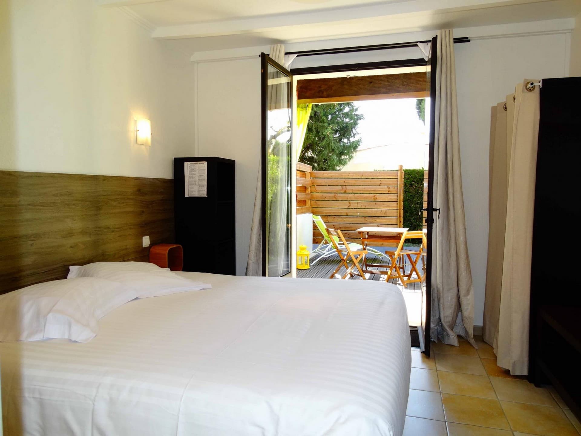 Le_Mas_des_Amandiers_chambre_2