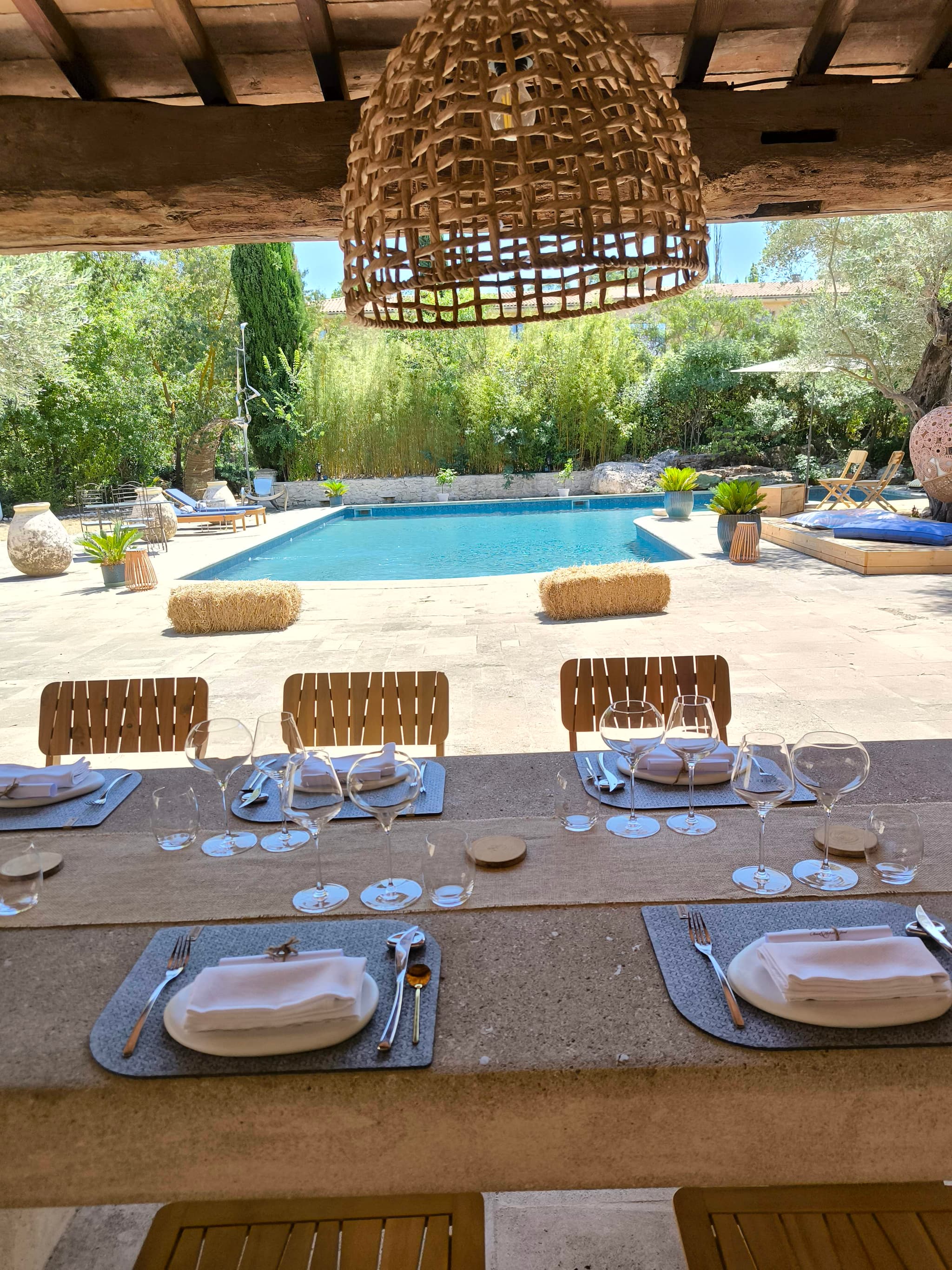 Notre table d'hôtes l'été