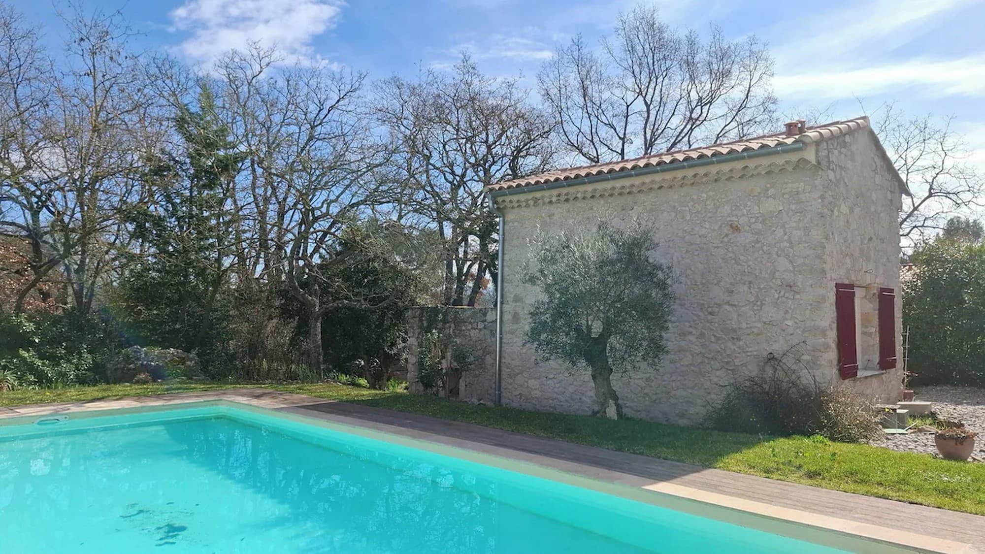 Villa-piscine Mazet provençal sous les chênes_Fuveau