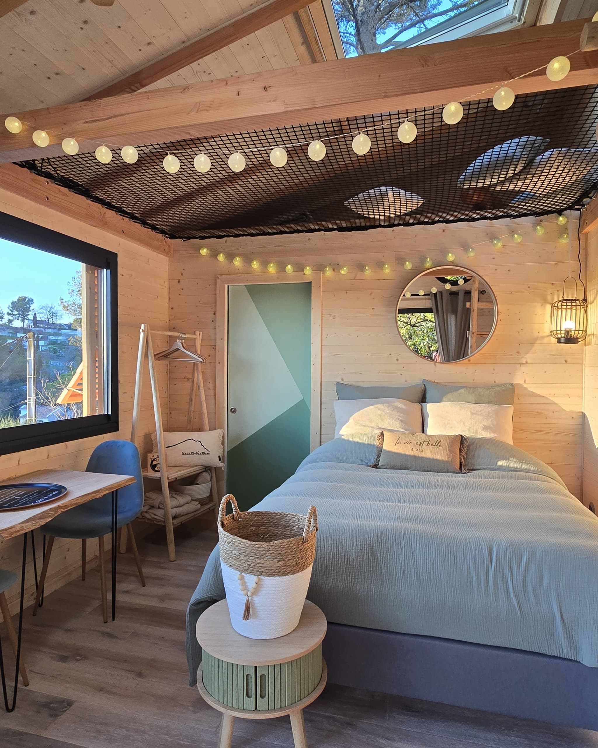 Chambre cosy La Cabane Aixoise