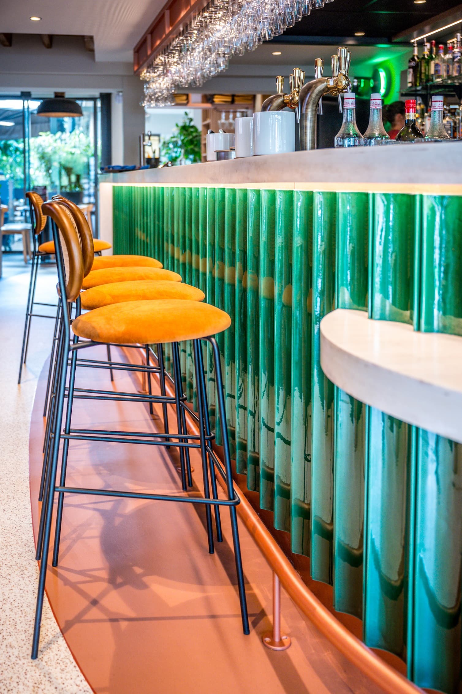 bar