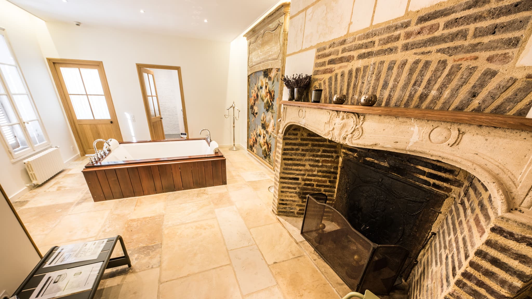Champ des Oiseaux - Jacuzzi.jpg