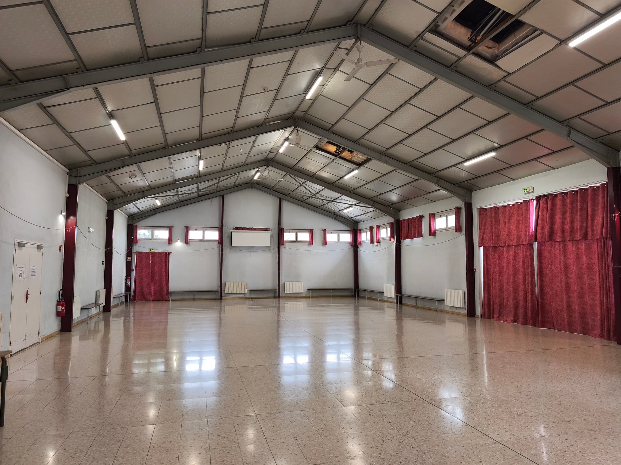 Salle de l'Amitié des Paluds_Noves