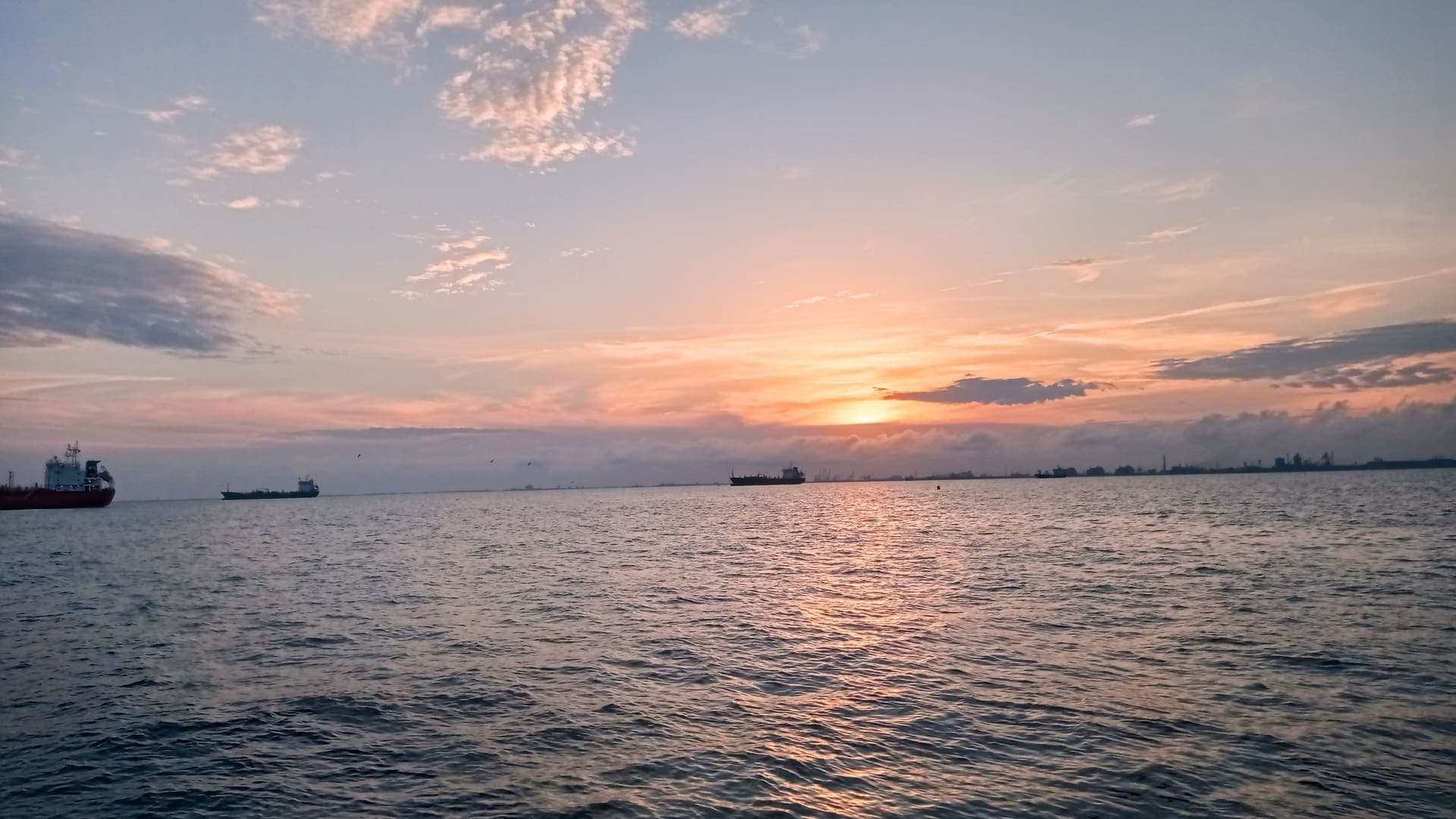 Balade en bateau au coucher de soleil_Martigues