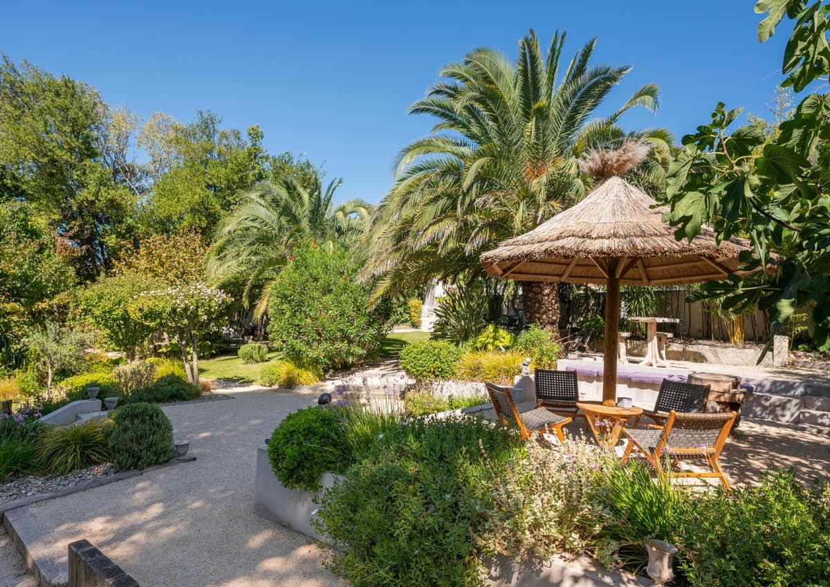 Hôtel L'Amandière - jardin